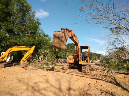 ขายรถแบคโฮ KOBELCO SK60-// ปั๊มนิ้วตัวเดินใหญ่เท่าของ120 ราคา 230000