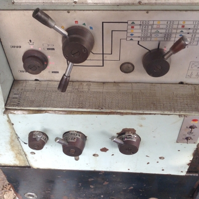 แท่นกลึง8ฟุต 3เพลา เกียร์บล็อก ใช้งานได้ทุกระบบ