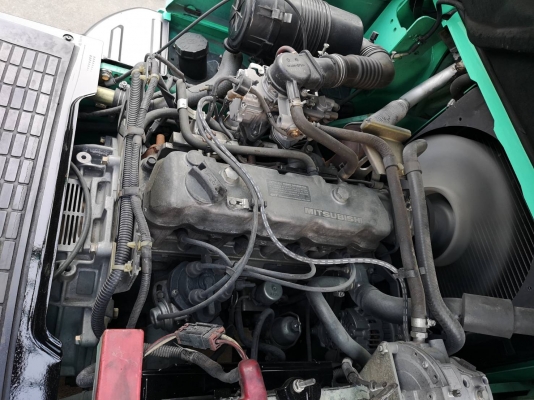 รถยกมิตซูบิชิ น้ำหนักยก 2.5 ตัน เสาสูง 4 เมตร เครื่องยนต์เบนซินติดแก๊ส เกียร์ออโต้