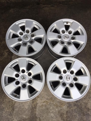 มาใหม่ ล้อโตโยต้า ขอบ15+น๊อต สีเดิมมีลอยตามการใช้งาน  ชุด4500บาท รับเองลดได้อีก โทร0879050181.ส่งได้ทั่วไทย