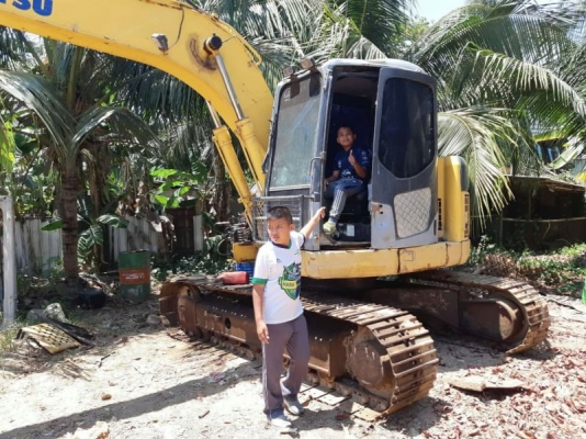 ขายแบคโฮKOMATSU PC128-7 รถสวยพร้อมใช้เอกสารอินวอยราคา550,000 ขายแบคโฮKOMATSU PC128-7 รถสวยพร้อมใช้เอกสารอินวอยราคา550,000