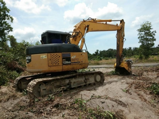ขายแบคโฮKOMATSU PC128-7 รถสวยพร้อมใช้เอกสารอินวอยราคา550,000