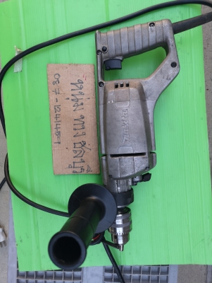 ขายสว่าน​ไฟฟ้า​เจาะปูน 4 หุน​ มือ2 ยี่ห้อ​ MAKITA​ รุ่น​ 8420V