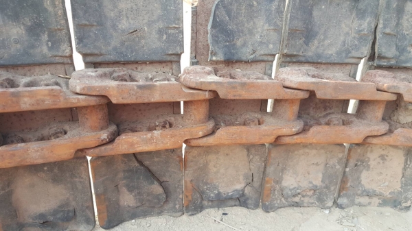 ขายแทรคเหล็กก๊อบยาง สำหรับรถขุดขนาดPC/SK 60-75  ขนาดแทรค 450*15.2*39ข้อ ร่องด้านใน 5 ซม.