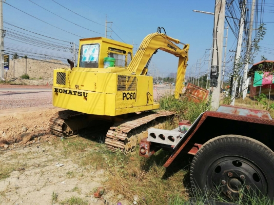ขายรถแบคโฮ KOMATSU PC60-1 ราคา 185000