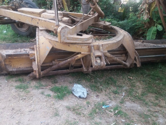 ขายรถ เกรด 120 G สภาพพร้อมไช้