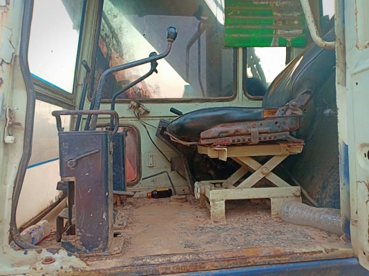 ขาย KOMATSU 200-3LC เดิมๆแรงๆพร้อมใช้ ขาย KOMATSU 200-3LC เดิมๆแรงๆพร้อมใช้