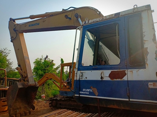 ขาย KOMATSU 200-3LC เดิมๆแรงๆพร้อมใช้ ขาย KOMATSU 200-3LC เดิมๆแรงๆพร้อมใช้