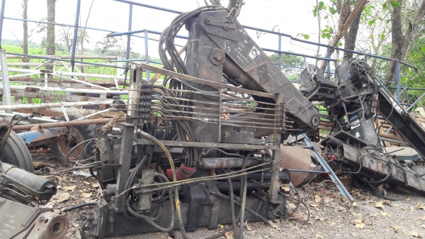 ขายเครนพับ HIAB 105-2 ขนาด 4.5 ตัน นำเข้า โทร084-5424150 line id : rapinzat