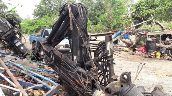 ขายเครนพับ HIAB 105-2 ขนาด 4.5 ตัน นำเข้า โทร084-5424150 line id : rapinzat