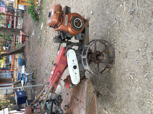 รถพรวนดิน