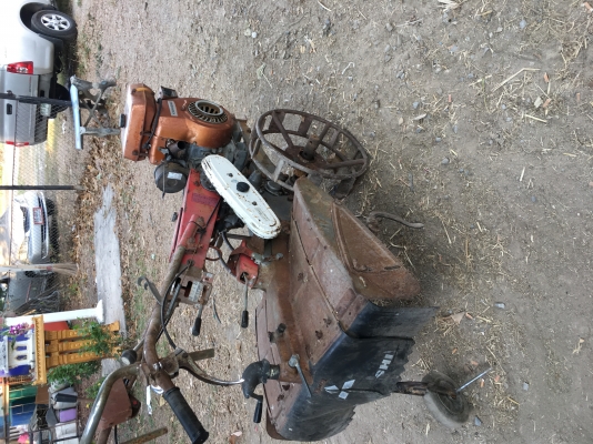 รถพรวนดิน