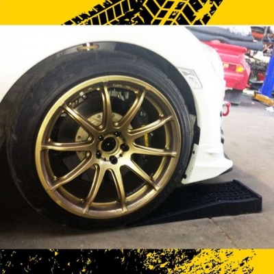 แลมป์รองล้อสำหรับรถเตี้ยๆ แลมป์รองล้อสำหรับรถเตี้ยๆ