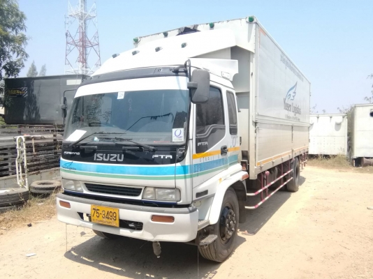 ขาย 6 ล้อใหญ่ ISUZU FTR 200 แรงม้า ยาว 7.20ม.* รถสวยเดิม+สภาพพร้อมใช้งาน * รถห้างแท้ * มีเล่มพร้อมโอ ขาย 6 ล้อใหญ่ ISUZU FTR 200 แรงม้า ยาว 7.20ม.* รถสวยเดิม+สภาพพร้อมใช้งาน * รถห้างแท้ * มีเล่มพร้อมโอ