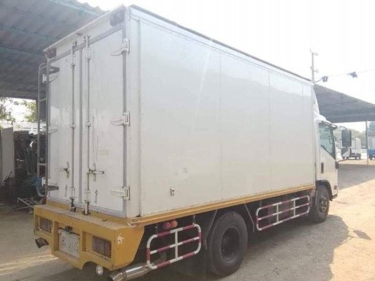 6 ล้อกลาง EURO3 ISUZU NMR 130 แรงม้า คอมมอนเรว * ยาว 4.30ม.* รถสวยเดิม+สภาพพร้อมใช้งาน * รถห้างแท้ * 6 ล้อกลาง EURO3 ISUZU NMR 130 แรงม้า คอมมอนเรว * ยาว 4.30ม.* รถสวยเดิม+สภาพพร้อมใช้งาน * รถห้างแท้ *
