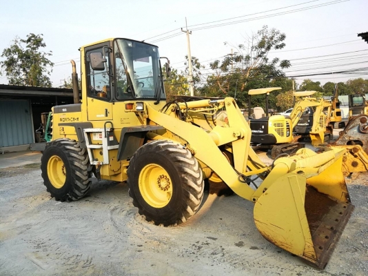 ขาย รถตักล้อยาง KOMATSU WA100-3 เครื่อง 6สูบ นำเข้าจากญี่ปุ่น โทร.090-986-2521 อ๊อบ