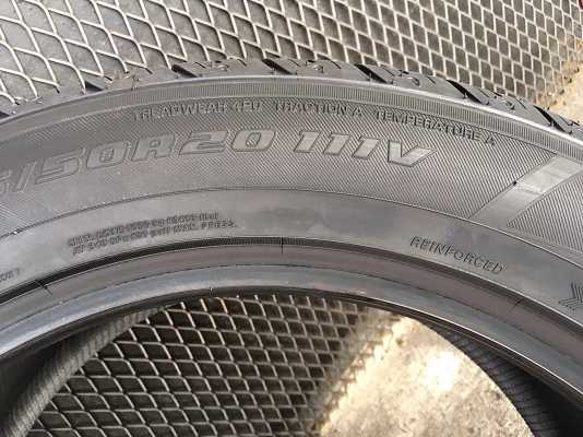 YOKOHAMA PARADA 265/50R20 ปี19 ราคาเส้นละ 7,500 บาท