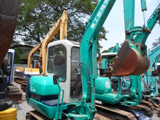 PC35R-8 KOMATSU (รถนอก นำเข้า ขายถูก)@545,000 รถนอกสถาพดีพร้อมใช้เพิ่งนำเข้ามายังไม่เคยใช้งานในเมืองไทยเลย เครื่องดีปั้มเเรงพร้อมใช้ บูมอาร์มสวย ช่วงล่างดี เร็วแรงไม่โหลดพร้อมใช้รถเดิมๆขายตามสภาพ เอกสารอินวอยสนใจคลิ๊ก ☎ 081-989-1989 หรั่งครับ