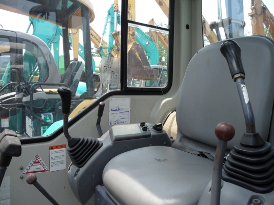 PC35R-8 KOMATSU (รถนอก นำเข้า ขายถูก)@545,000 รถนอกสถาพดีพร้อมใช้เพิ่งนำเข้ามายังไม่เคยใช้งานในเมืองไทยเลย เครื่องดีปั้มเเรงพร้อมใช้ บูมอาร์มสวย ช่วงล่างดี เร็วแรงไม่โหลดพร้อมใช้รถเดิมๆขายตามสภาพ เอกสารอินวอยสนใจคลิ๊ก ☎ 081-989-1989 หรั่งครับ