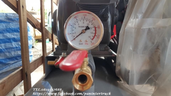 BIG SALE*มหกรรม พาปั๊มลม กลับบ้าน*งานนำเข้า สินค้าใหม่*เครื่องปั๊มลมAIRCOM ขนาด300ลิตร, 7.5HPแรง, 380V.ไฟโรงงาน