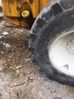 ขายรถตักล้อยาง KOMATSU WA100 ราคา 350000 ขายรถตักล้อยาง KOMATSU WA100 ราคา 350000