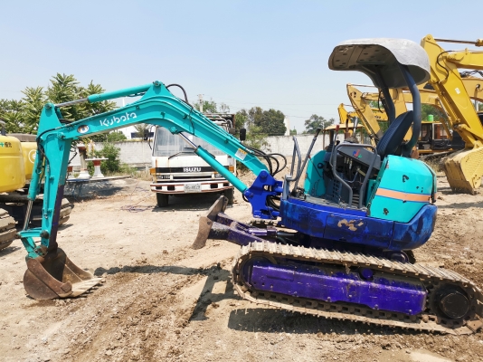 ขายครับคูโบต้าu35พร้อมใช้งานเร็วแรงไม่โหลด 0851562314