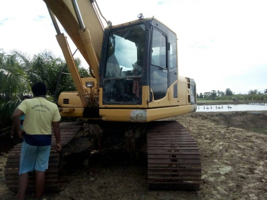 ขายรถแบคโฮ KOMATSU PC200-8N1 มีระบบหัวกระแทก เอกสารเล่ม ราคา 2000000