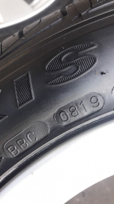 ขายล้อแม็ก mirage 15" ยางใหม่ปี19 ขายล้อแม็ก mirage 15" ยางใหม่ปี19