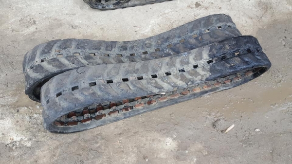 SALE* FROM JAPAN* แทรคยาง ฟันแหลม /ฟันหมา *สำหรับรถไซค์ 10,15, 20, 25 /ขนาด:180*37(ข้อ)*7.2