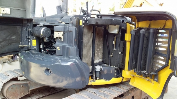 ต้องการขายรถขุดยี่ห้อKomatsu-Pc40mr-2 รถนอกนำเข้าจากญี่ปุ่นๅ1