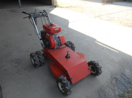 รถตัดหญ้าเดิตาม ROBIN 7แรง พร้อมใช้งาน