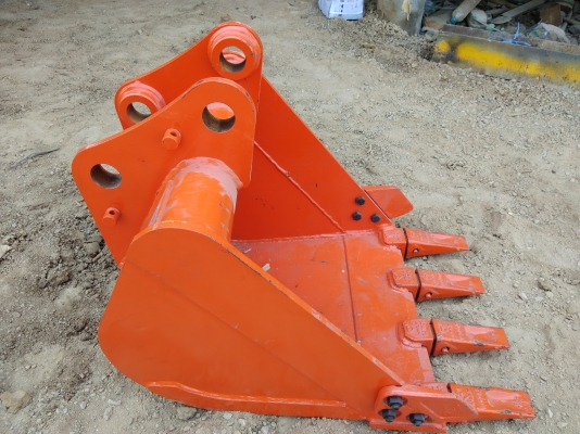 ????ขายบุ้งกี๋มือ1 งานนำเข้า งานอย่างดี???? (หน้ากว้าง 50เซน , รูสลัก 40มิล)     ????ราคา ใบละ 11,000บาท???? ☎️ติดต่อ 096-3268553 (สถิตย์พันธ์) ????ID LINE 0963268553 ร้านรุ่งเจริญแทรกเตอร์ อำเภอพระพุทธบาท จังหวัดสระบุรี