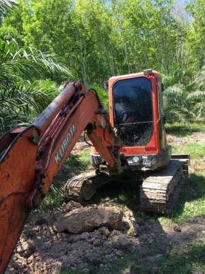 ขายแบคโฮ KUBOTA KX1613 เอกสารเล่มรถทำงาน8100 ชม.ทะเบียนราคา 600,000