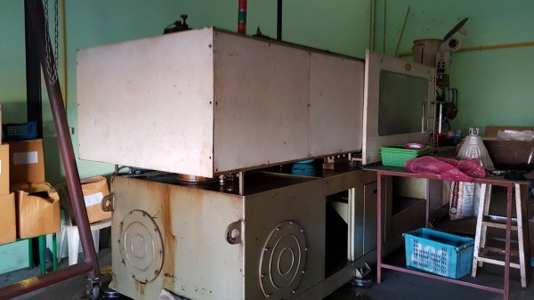 ขายเครื่องฉีดพลาสติก ยี่ห้อ Nissin รุ่น 350II