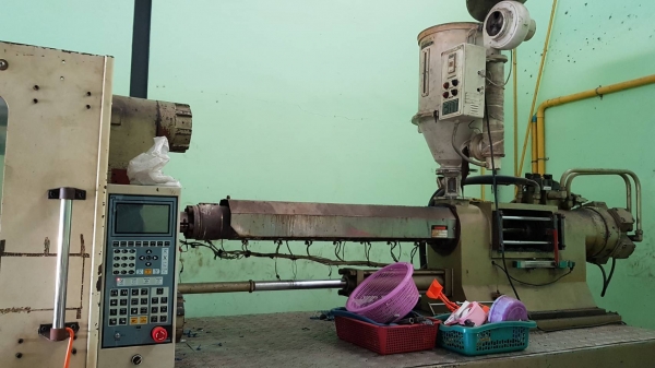 ขายเครื่องฉีดพลาสติก ยี่ห้อ Nissin รุ่น 350II