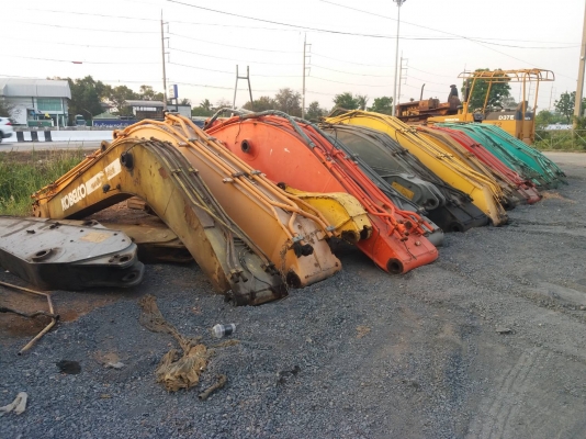 ขายถูก อะไหล่เก่าใหม่ ศูนย์รวมอะไหล่รถเครื่องจักรกลหนักใหม่เก่าทุกรุ่นทุกยี่ห้อพร้อมชุด กล่องไฟฟ้า หน้าจอ ครบวงจร  ต้องการชิ้นส่วนไหนบอกเรา ปลีกส่ง ราคามิตรภาพ  อะไหล่อยู่ ปทุมธานี สามโคก 090-772-3710 090772-3708