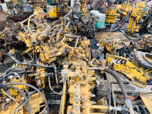 ขายถูก อะไหล่เก่าใหม่ ศูนย์รวมอะไหล่รถเครื่องจักรกลหนักใหม่เก่าทุกรุ่นทุกยี่ห้อพร้อมชุด กล่องไฟฟ้า หน้าจอ ครบวงจร  ต้องการชิ้นส่วนไหนบอกเรา ปลีกส่ง ราคามิตรภาพ  อะไหล่อยู่ ปทุมธานี สามโคก 090-772-3710 090772-3708