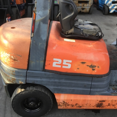 ขายรถตักยางพารา ขายรถตักยางพารา