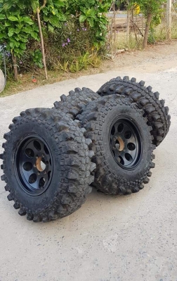 ขายยางจะขาบ 33&quot; ขอบ 16 พร้อมล้อ