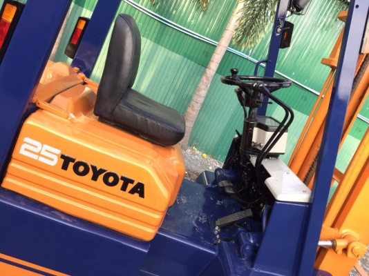 อาร์ ซี เอช โฟรคลิฟท์  ขาย โตโยต้า รุ่น 5 ดีเซล 4 ตัน