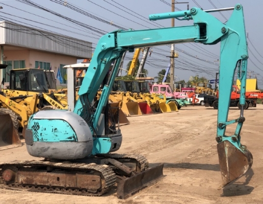 ขายรถขุด KOBELCO SK50UR-2 นำเข้าเองจากญี่ปุ่น สภาพสวยพร้อมใช้ มีVDOการทำงานครับ