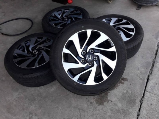 ขายล้อแม็กน้องๆป้ายแดง civic fc 16" ยางปี18 ขายล้อแม็กน้องๆป้ายแดง civic fc 16" ยางปี18