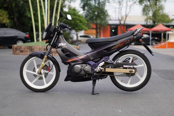 ร้าน วุฒิ นนบุรี ขาย HONDA DASH 125 SP1 รถาสนแห้งๆเดิมๆทะเบียนโอน