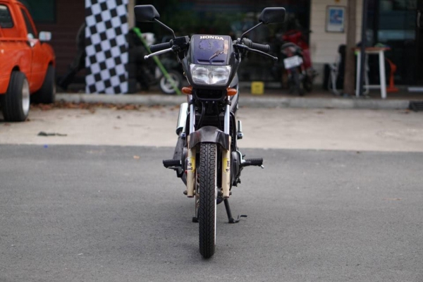 ร้าน วุฒิ นนบุรี ขาย HONDA DASH 125 SP1 รถาสนแห้งๆเดิมๆทะเบียนโอน