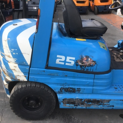 ขายรถโฟล์คลิฟท์ตักยางพารา ขายรถโฟล์คลิฟท์ตักยางพารา