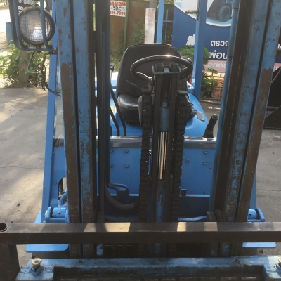 ขายรถโฟล์คลิฟท์ตักยางพารา ขายรถโฟล์คลิฟท์ตักยางพารา