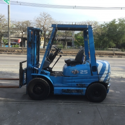 ขายรถโฟล์คลิฟท์ตักยางพารา