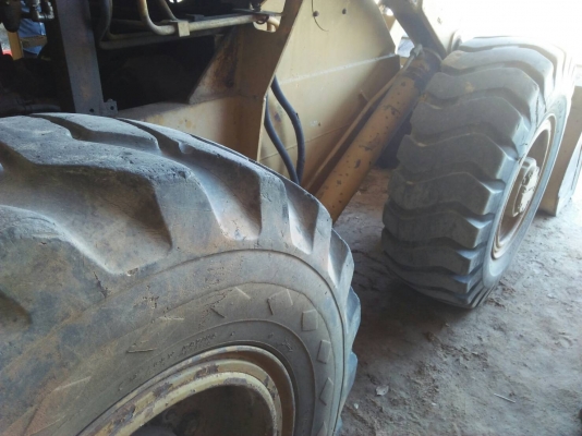 ขายรถตักล้อยาง KOMATSU JH60 ราคา  320,000