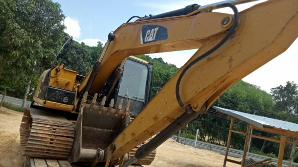 ขายรถแบคโฮ CAT 312 D2 ไมล์ 5700 ชม.ราคา 1500000