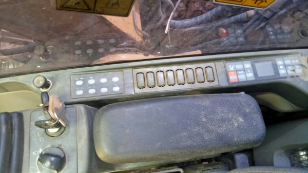 มี VDO ให้ชม.รถแบคโฮ CAT 312 D2 ไมล์ 5700 ชม.ราคา 1500000